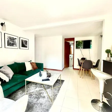 Very Cozy 2 Bedroom 2 Bath With Balcony In El Poblado